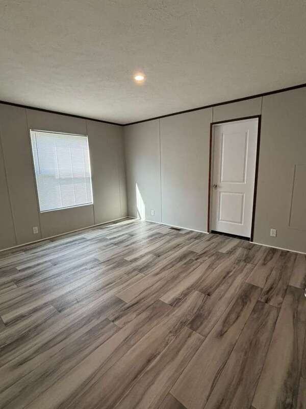 4301 Port Ct - Photo 7 of 10