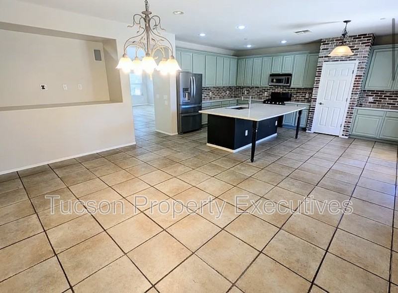 3638 E Canter Rd - Photo 3 of 20