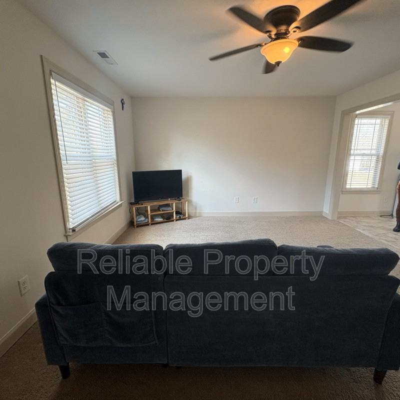 90 Young Rd - Photo 2 of 9