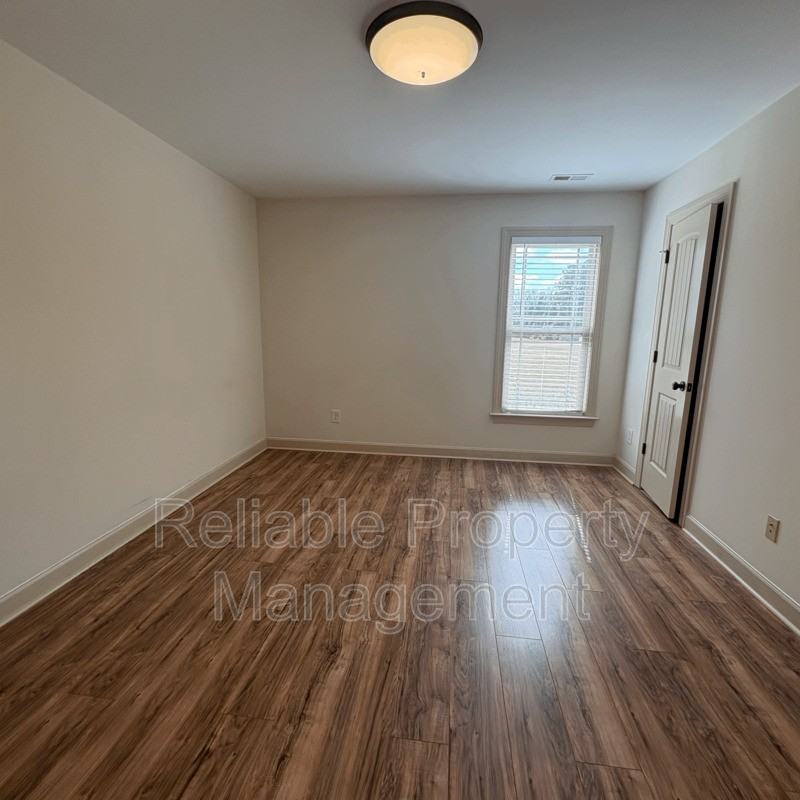 90 Young Rd - Photo 5 of 9