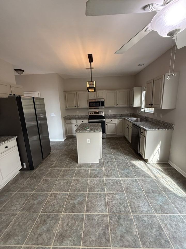 1481 Endicot Way - Photo 5 of 13