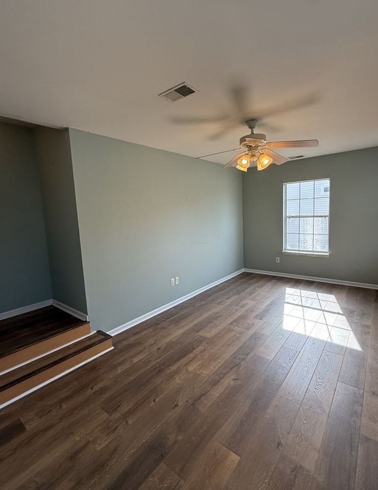 1481 Endicot Way - Photo 6 of 13