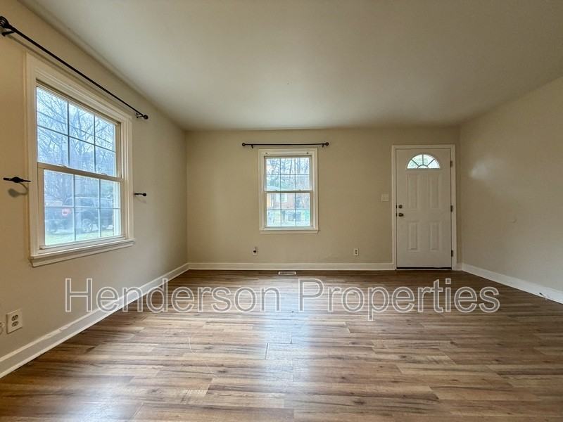 2613 Remington St - Photo 3 of 20