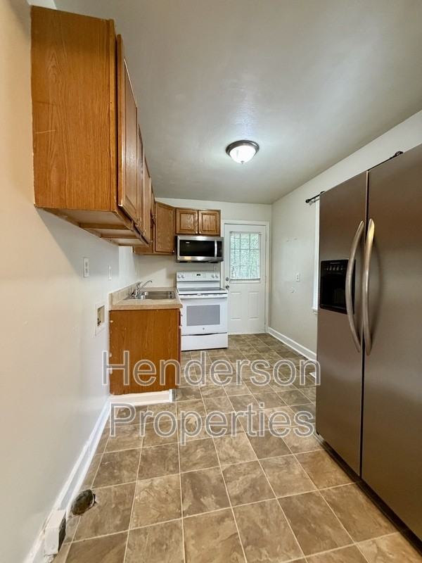 2613 Remington St - Photo 6 of 20