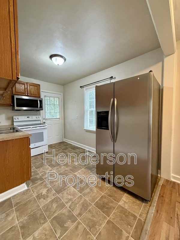 2613 Remington St - Photo 7 of 20