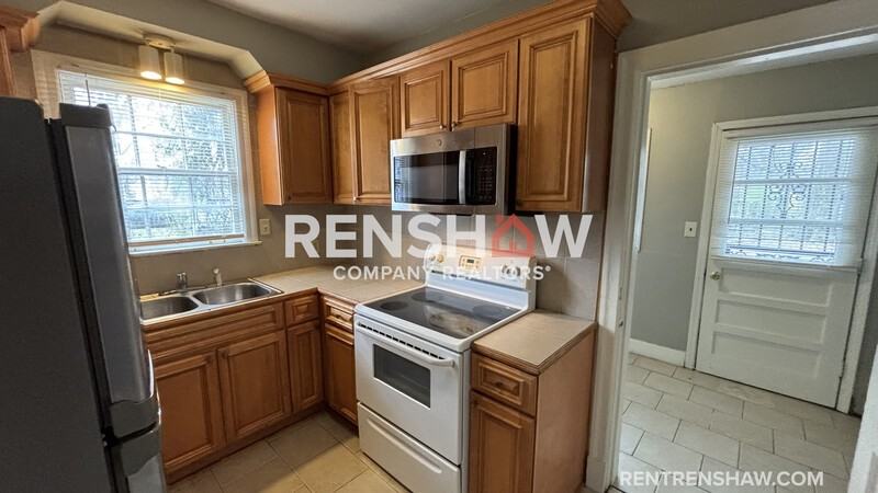 2915 Felix Ave - Photo 2 of 16