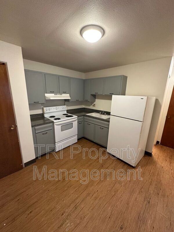 2019 4th Ave - Photo 5 of 7