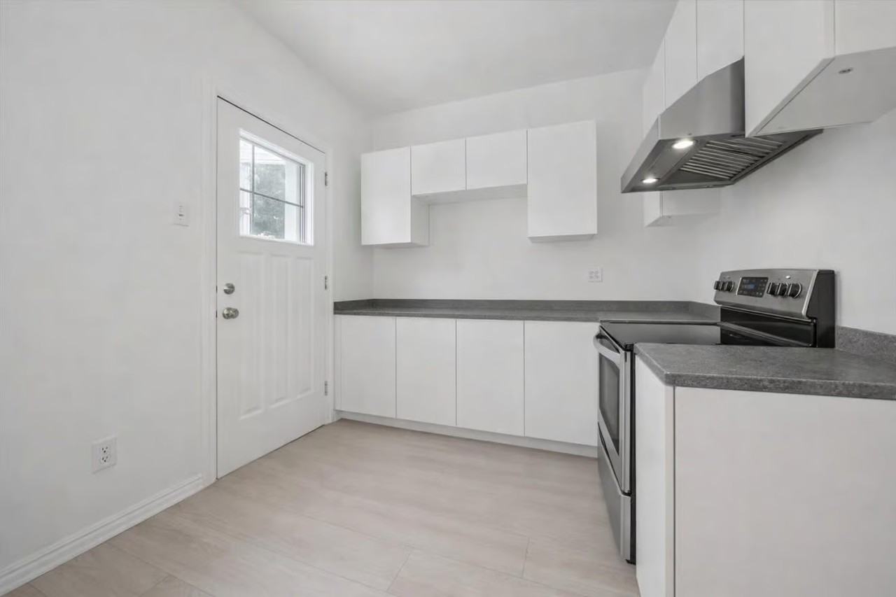 136 Paisley Street - Photo 3 of 12