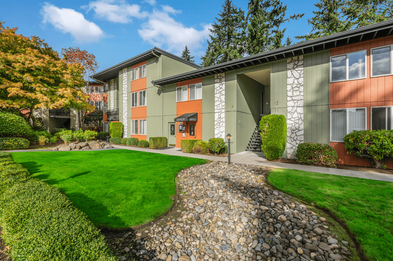 River Cliff Apartments - Photo 6 of 35