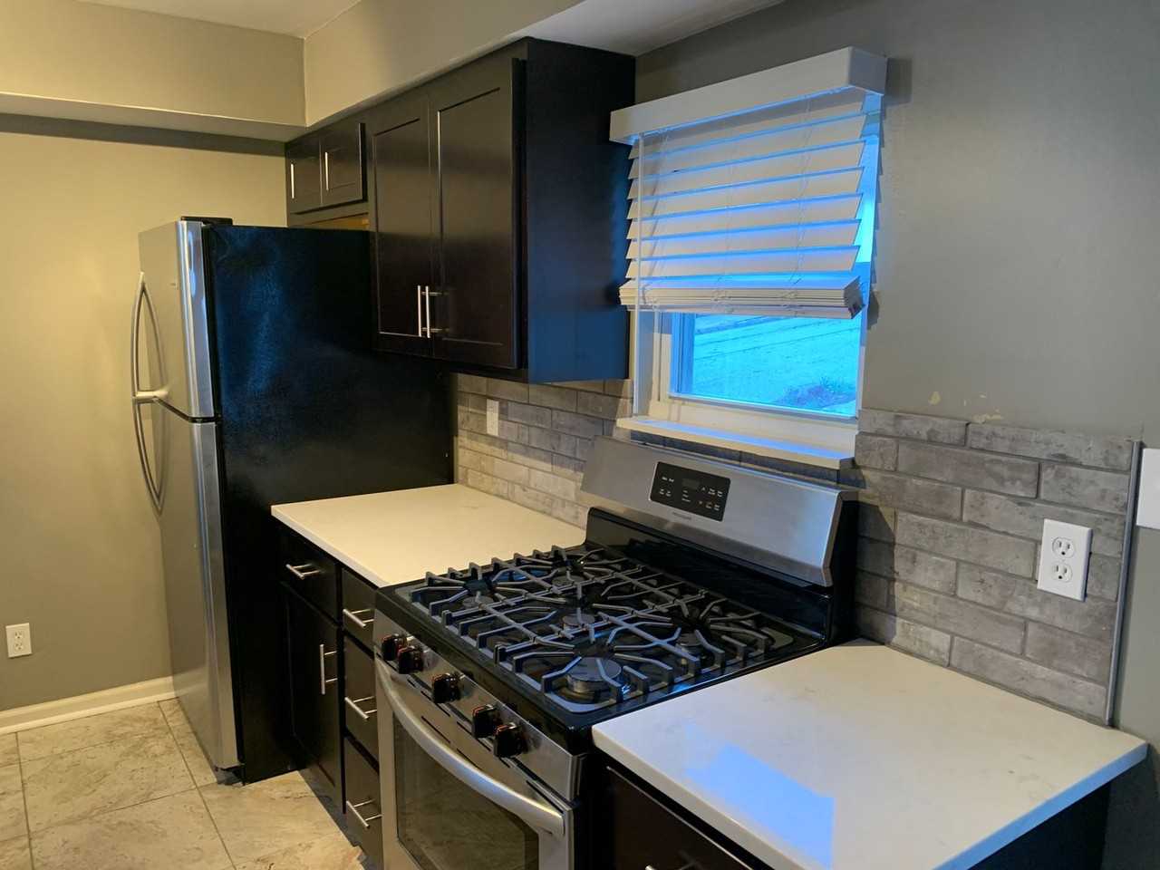 2630 Edwards Way - Photo 2 of 25