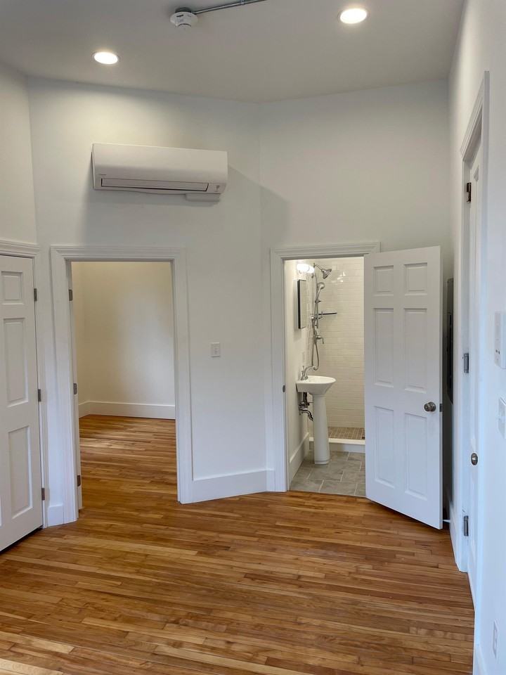 52 High Street - Photo 7 of 8