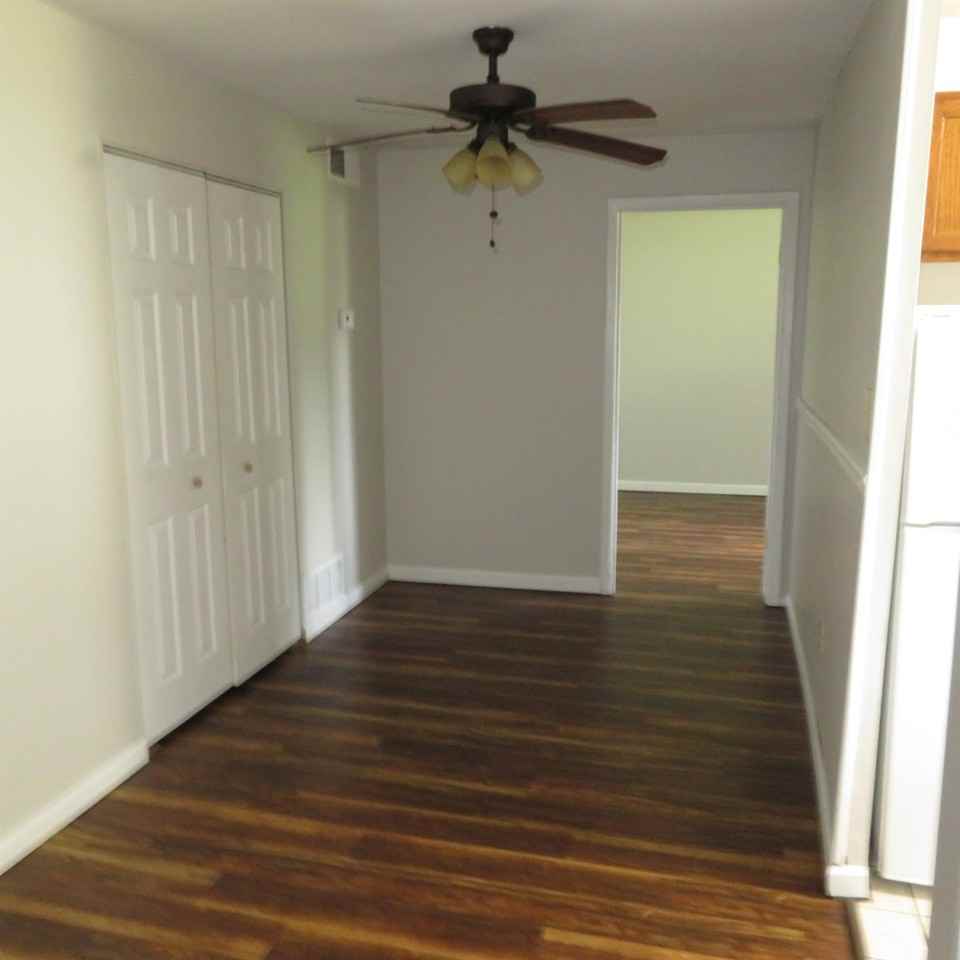 BRITTANY APTS -- 042 - Photo 4 of 17