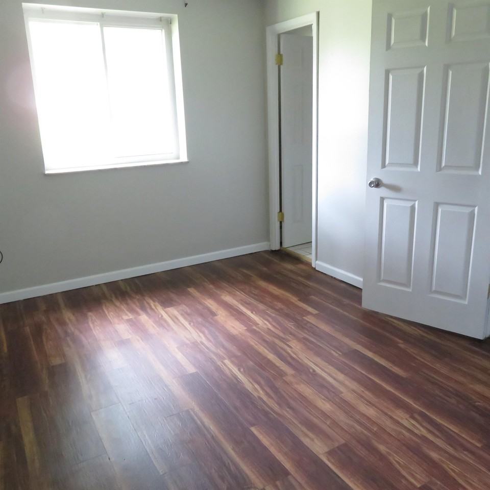 BRITTANY APTS -- 042 - Photo 6 of 17