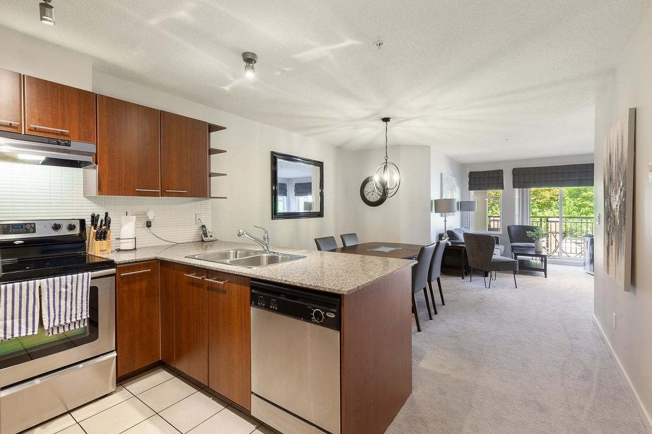 4728 Brentwood Drive #4XX - Photo 7 of 17