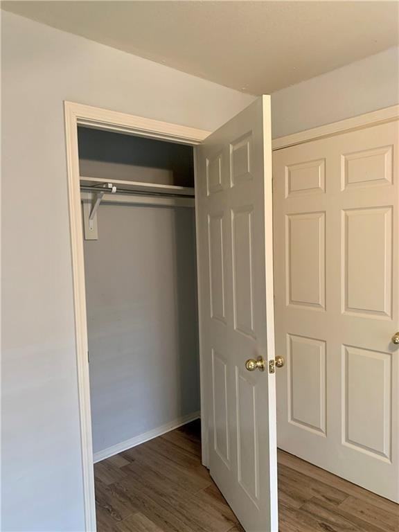 944 N Storer Ave - Photo 7 of 50