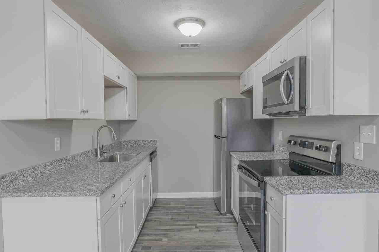 Colton Woods Apartments - Photo 6 of 50