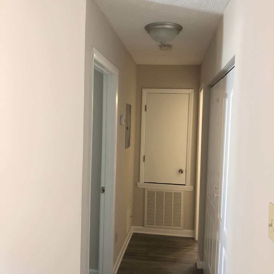 Michelle Court - Photo 7 of 50