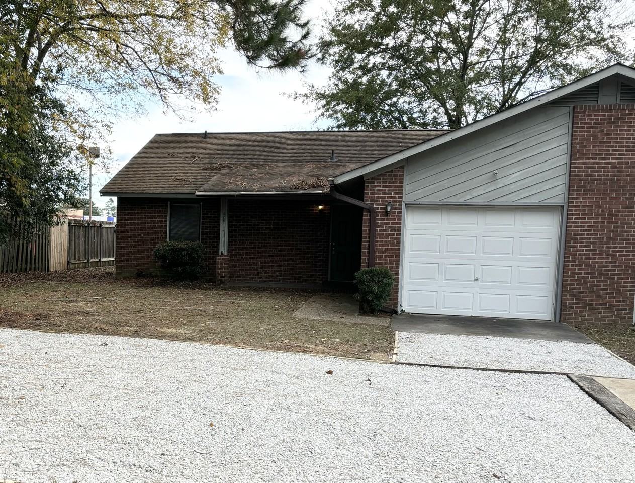 Sheffield Court - Photo 4 of 18