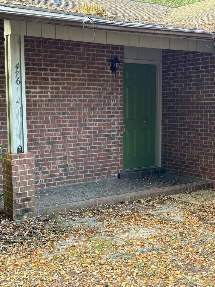 Sheffield Court - Photo 5 of 18