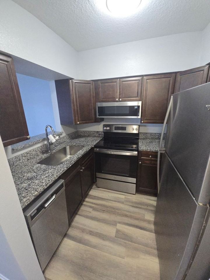 Mediterranean Villas - Photo 5 of 21