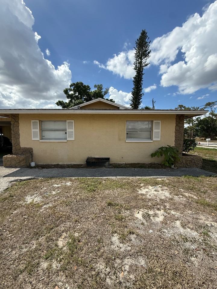 122 South Road - Photo 2 of 9