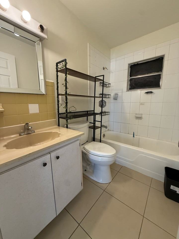 122 South Road - Photo 5 of 9