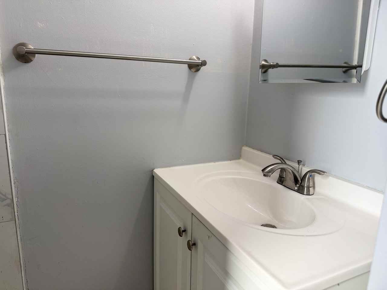 8833 South Exchange Avenue - Photo 4 of 11