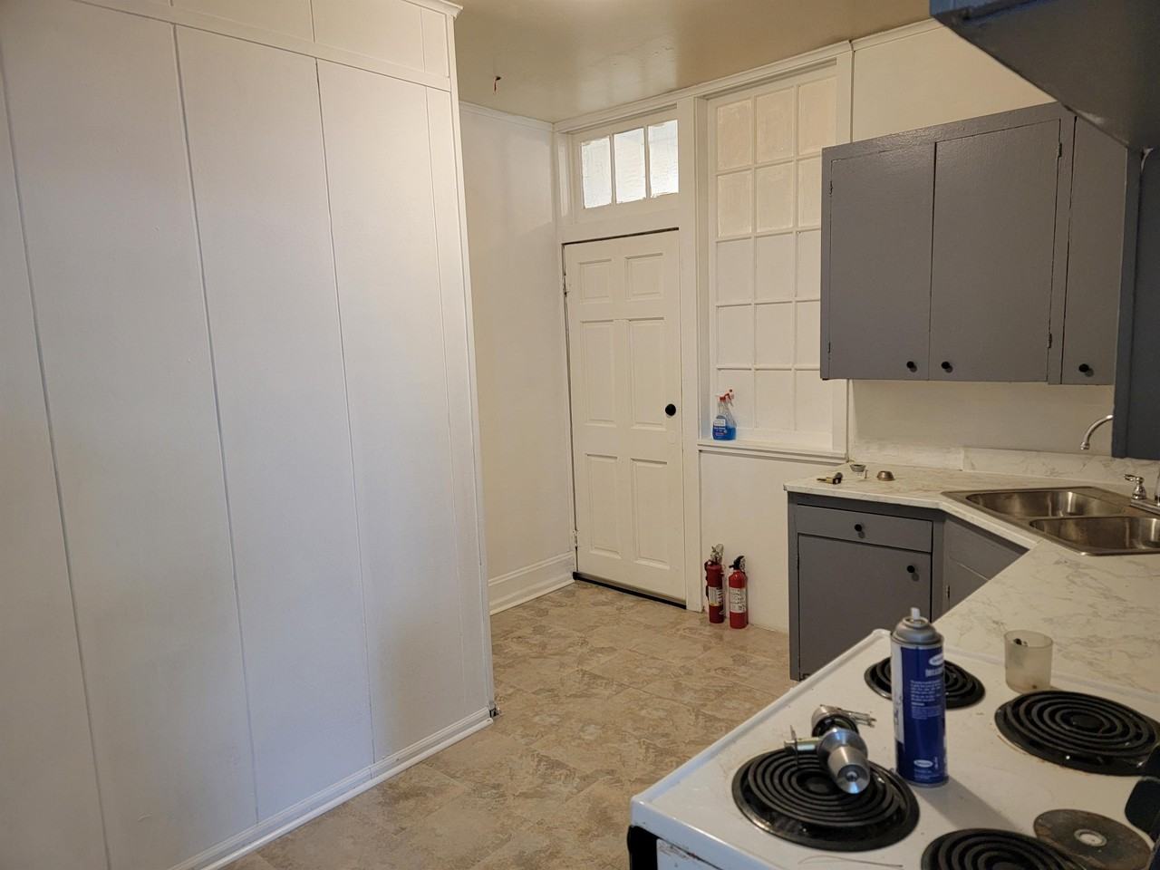 1213 10th Street - Photo 4 of 10