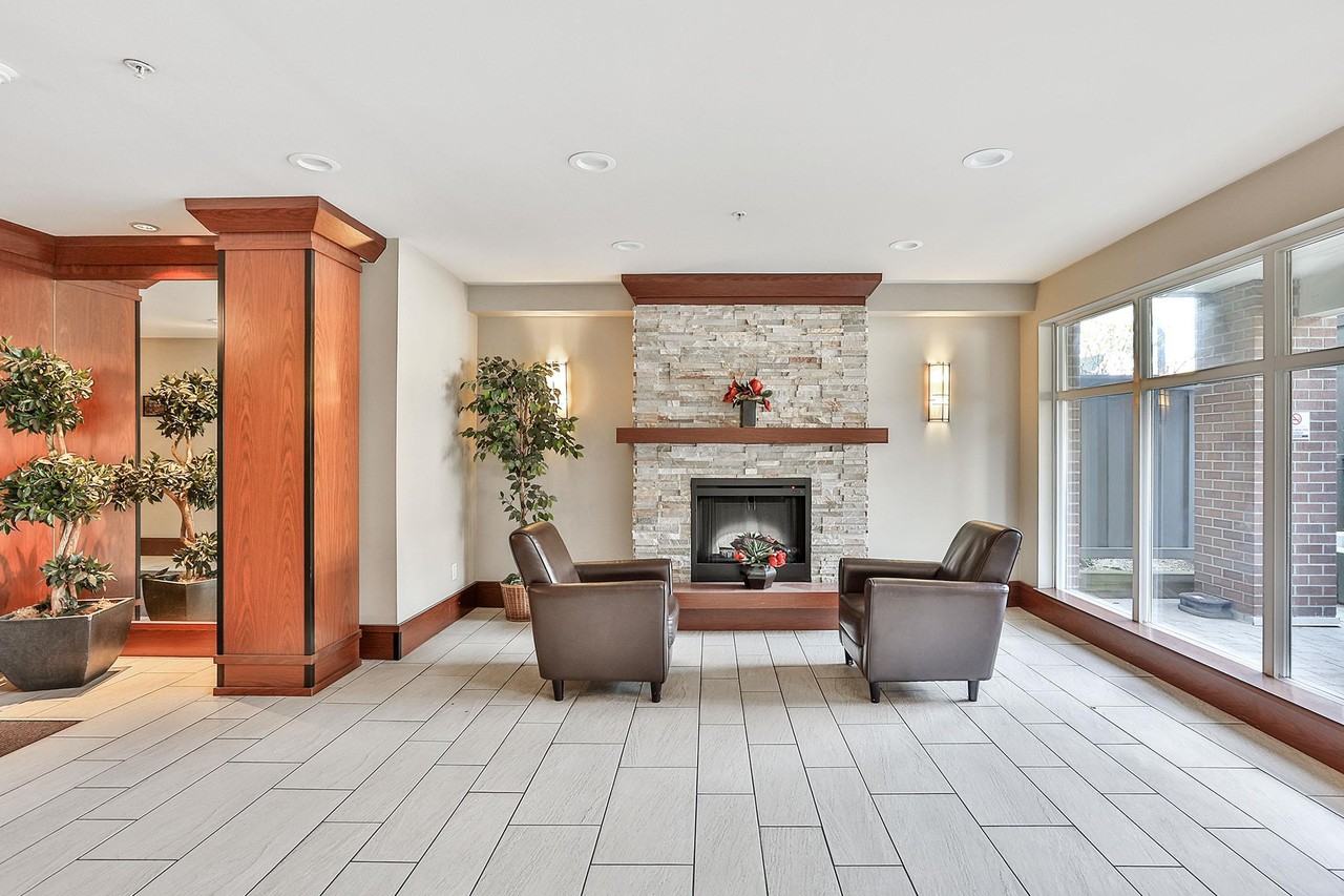 4728 Brentwood Drive #4XX - Photo 4 of 17