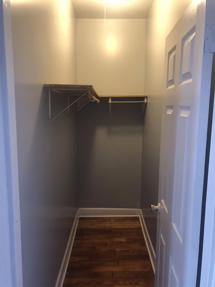 1714 W 46th St - Photo 6 of 10