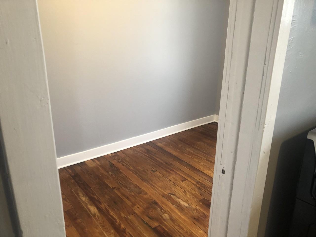 1714 W 46th St - Photo 7 of 10