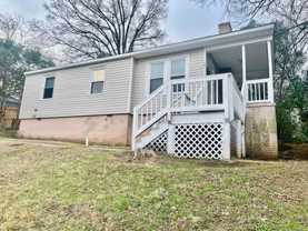 2611 Columbus Cir - Photo 1 of 1