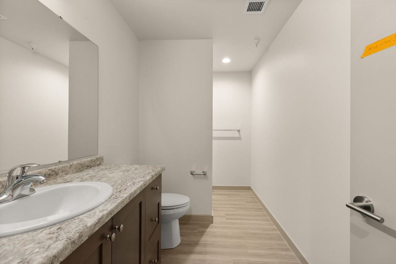 1127 Alderson Ave Apt W111 #W111 - Photo 4 of 7