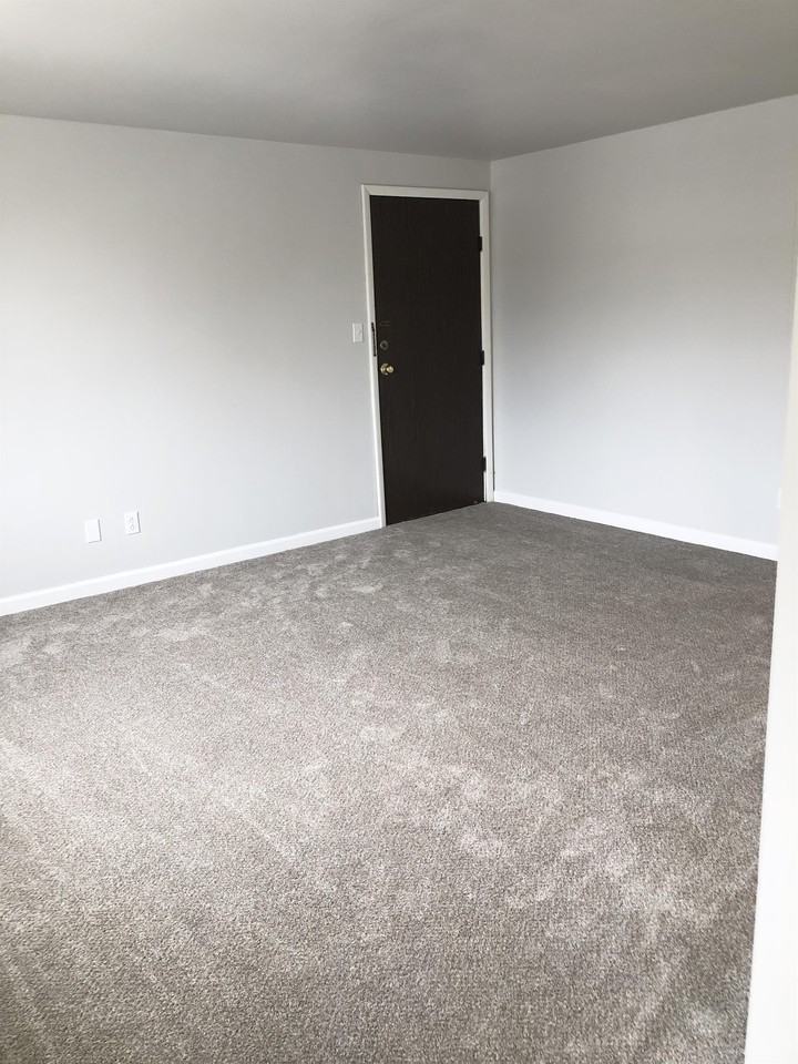 The Flats on French (1331) - Photo 6 of 8