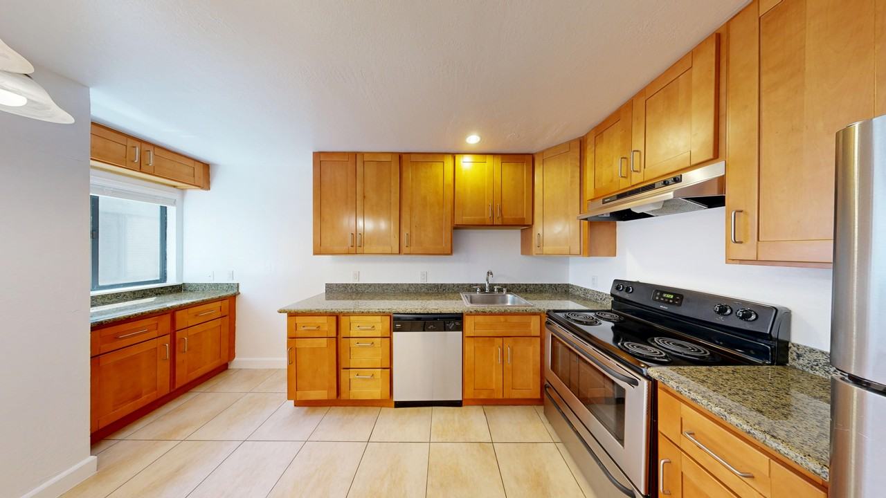 2038 Divisadero Street - Photo 2 of 33