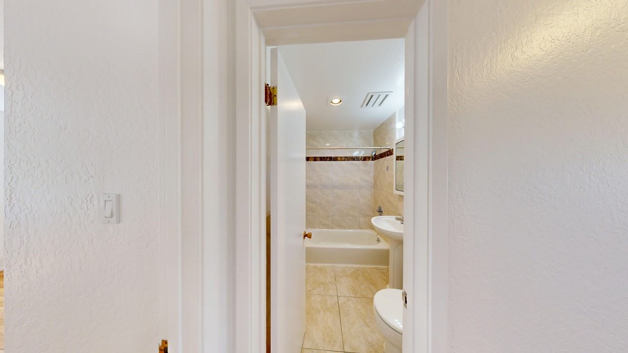 2038 Divisadero Street - Photo 5 of 33