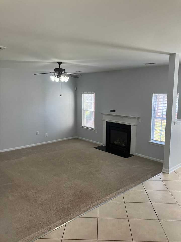 19113 Kanawha Dr - Photo 3 of 28