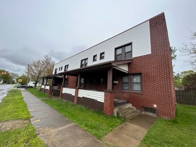 2211 Oakwood Ave - Photo 2 of 20