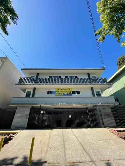 1931 Dwight Way - Photo 6 of 16