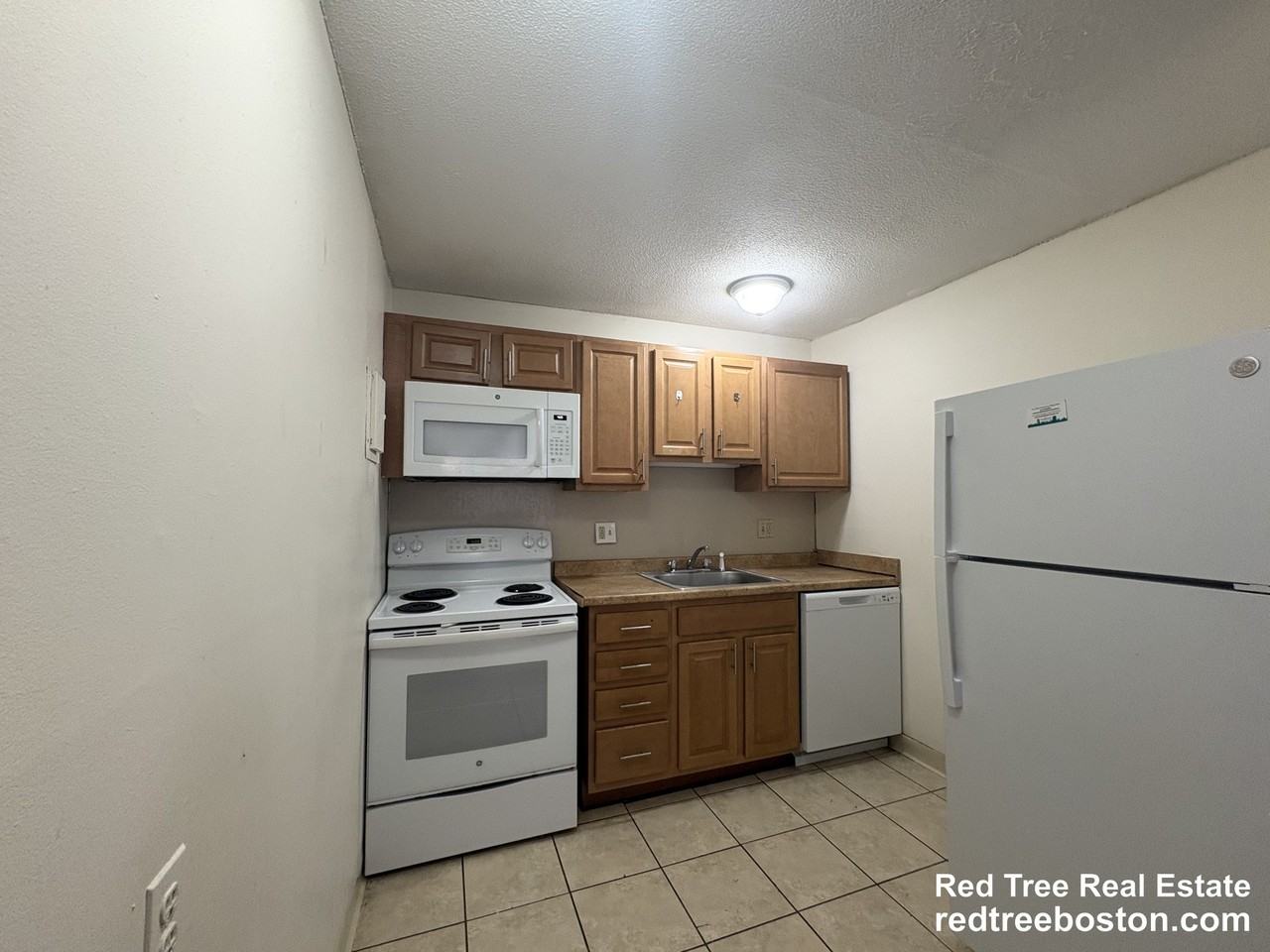 90 Gardner St #18 - Photo 3 of 11