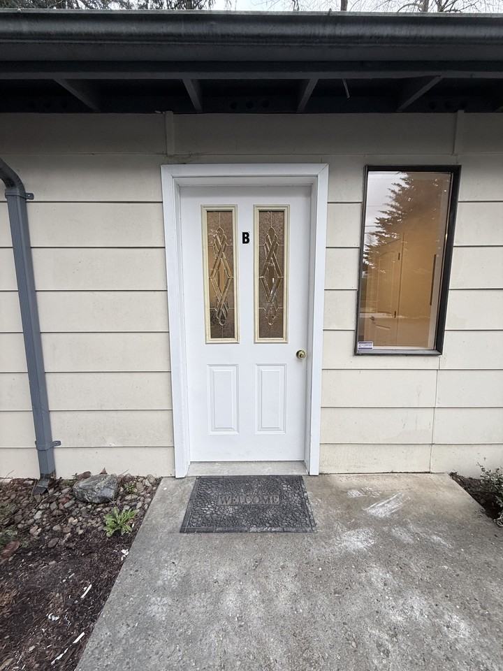 S611-B - Photo 2 of 20