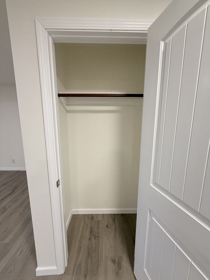 S611-B - Photo 3 of 20