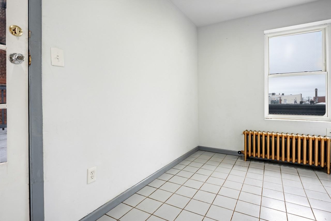 1327 Snyder Avenue - Photo 3 of 28