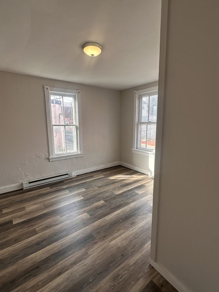 30 West All Saints Street - Photo 7 of 10