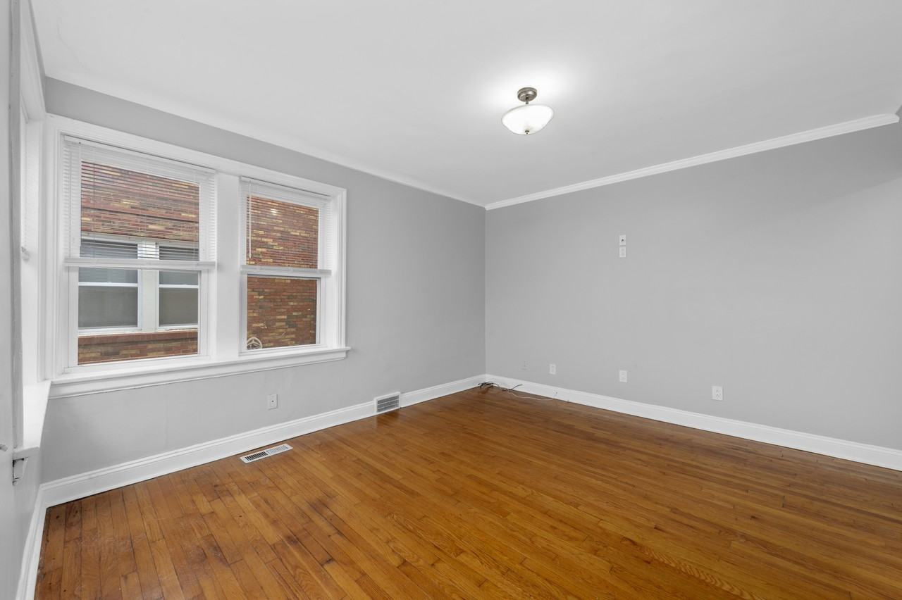 4010-4012 Oleatha Avenue - Photo 2 of 15