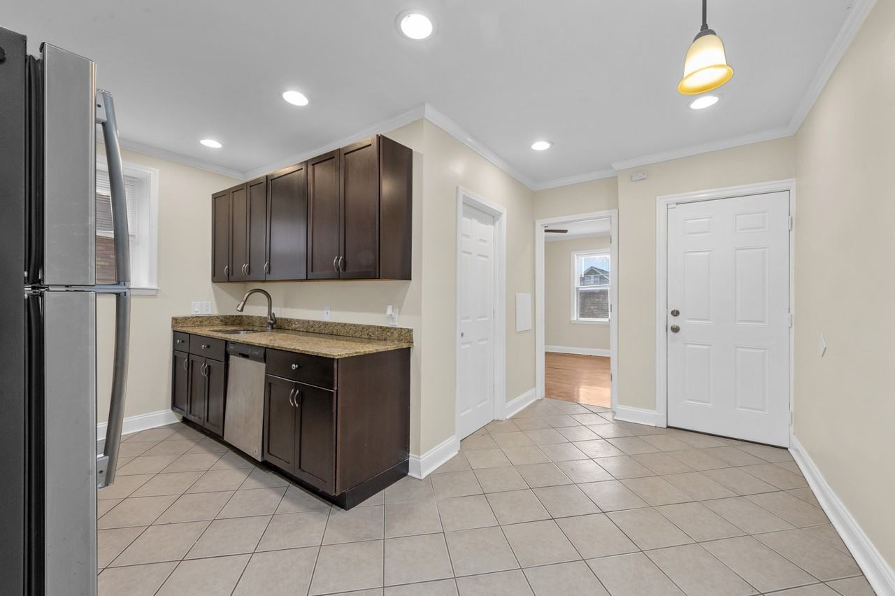 4010-4012 Oleatha Avenue - Photo 7 of 15