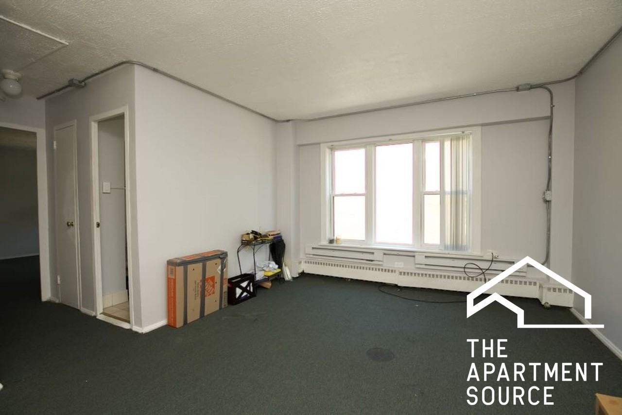 7333 N Ridge Blvd #201 - Photo 5 of 18