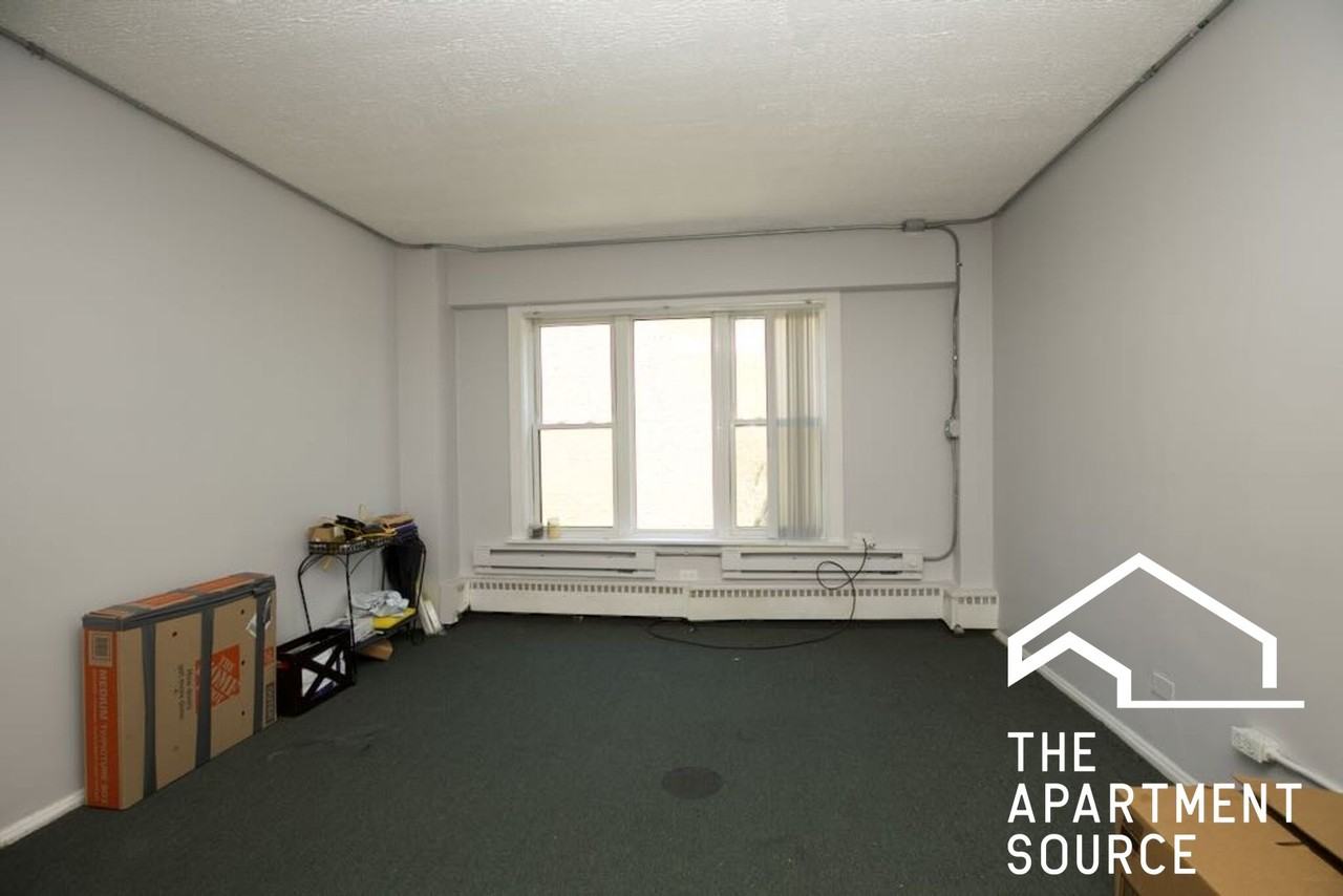 7333 N Ridge Blvd #201 - Photo 7 of 18