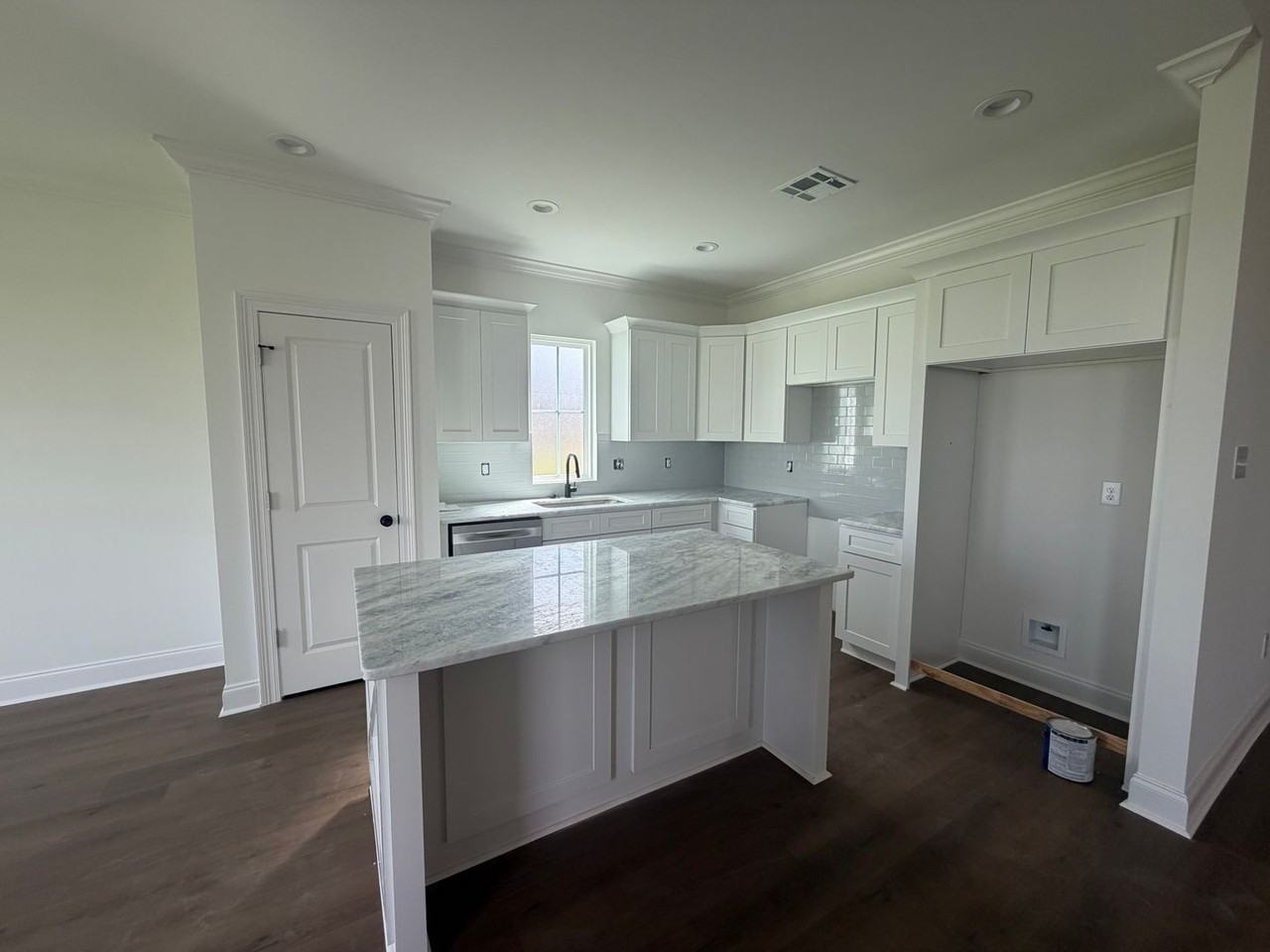 204 Benson Grove Dr - Photo 4 of 10