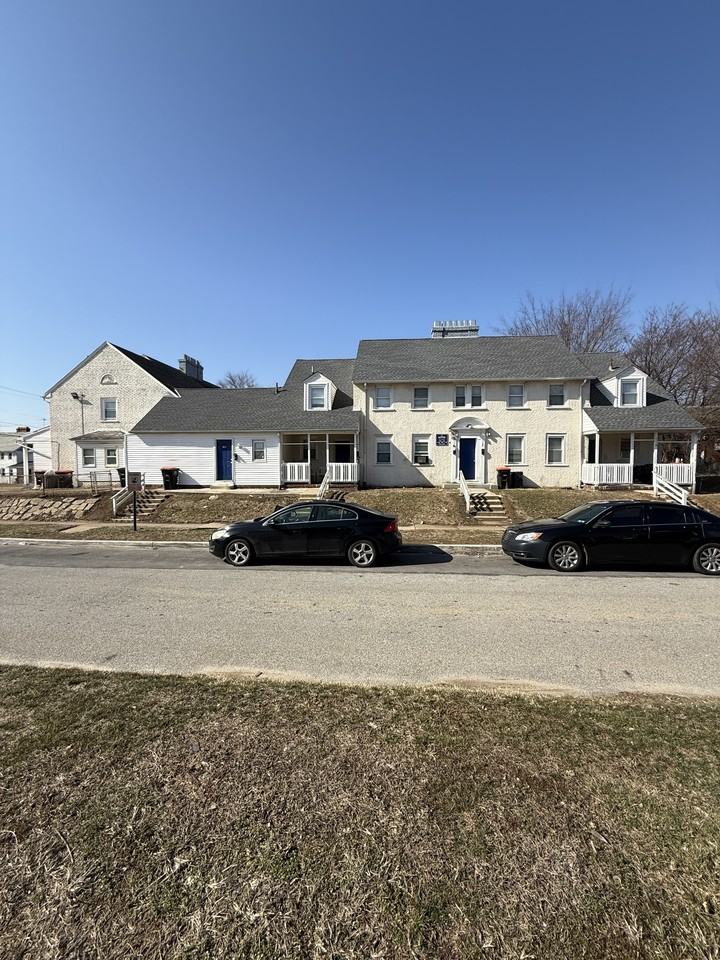 1104 Pine Street - Photo 5 of 16